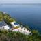 Отель Adiwana Warnakali Resort