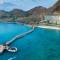 Отель AYANA Komodo Resort, Waecicu Beach