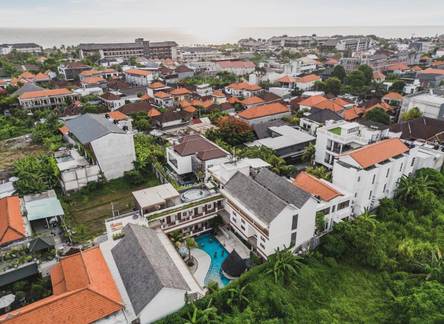 Отель Roomates Hostel & Surf Camp Canggu by Ini VIE Hospitality