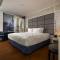 Отель Victor Metropolis Hotel & Rooftop Bar