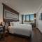 Отель The Q Boutique Hotel