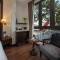 Отель The Q Boutique Hotel