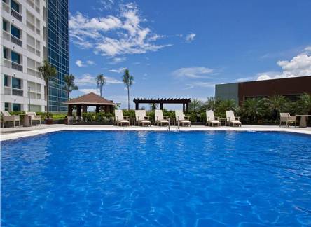Отель Quest Serviced Residences
