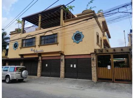 Отель RedDoorz @ Casa Marabella Villamonte Bacolod City