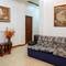 Отель C Star Travellers Inn RedPartner