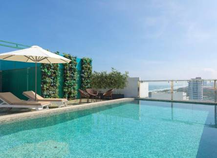 Отель Palazzo Da Nang Beach Hotel
