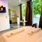 Отель Sands Garden Hotel Thoddoo
