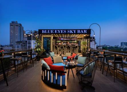 Отель Shining Central Hotel & Spa