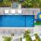 Отель Ocean's Creek Beach Hotel