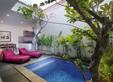 Отель Bougainvillea Villa by Parigata