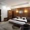 Отель Paradise Plaza Luxury Hotel