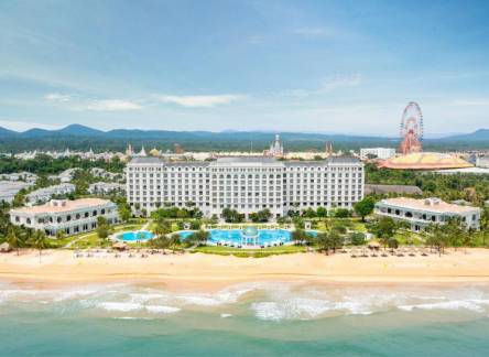 Отель Sheraton Phu Quoc Long Beach Resort