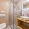 Отель Hotel Delfin