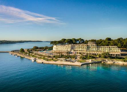 Отель Isabella Island Hotel