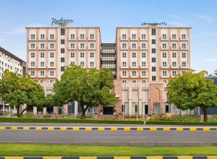 Отель Radisson Hotel Muscat Panorama