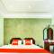 Отель OYO 137 Marina Hotel