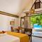 Отель Juana Ocean Villas