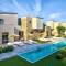 Отель Ninos Serena Holiday Resort