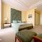 Отель ILK Inn Hotel