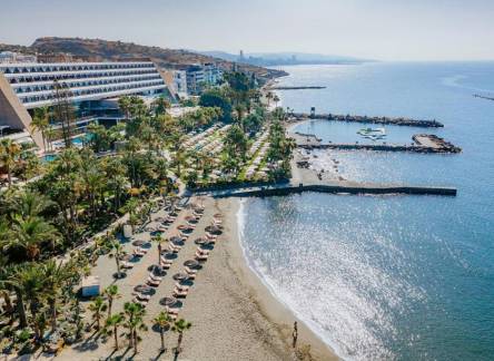 Отель Amathus Residences