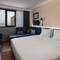 Отель Hampton By Hilton Istanbul Sirkeci