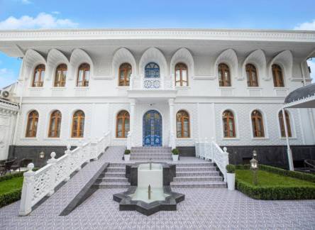 Отель The Shahar