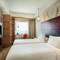 Отель ibis Yogyakarta Adi Sucipto