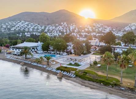 Отель Ladonia Hotels Luna Beach Resort