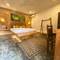 Отель Chique Shanti Resort