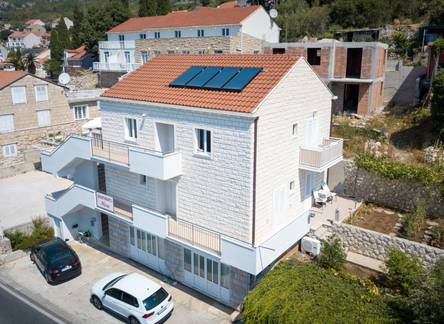Отель Apartments Mira