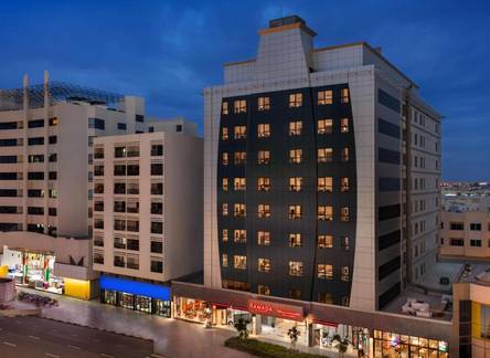 Отель Ramada by Wyndham Dubai Deira