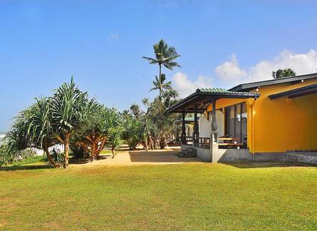 Отель The Beach Cabanas Retreat Spa