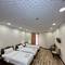 Отель Ayvan Plaza Hotel