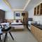Отель XO Hotel & Apartments