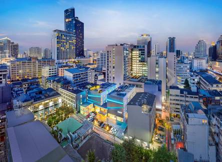 Отель The Quarter Silom by UHG