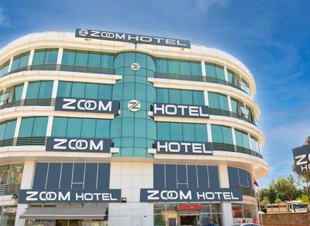 Отель Zoom Hotel