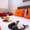 Отель Zoom Hotel