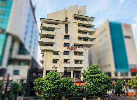 Отель Grand Menteng