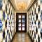 Отель The Royals Hotel