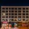 Отель Roys Hotel & Suites