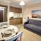 Отель Seven Roses Apart Hotel