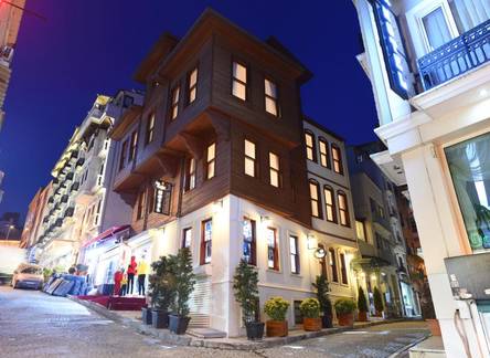 Отель Elyka Hotel