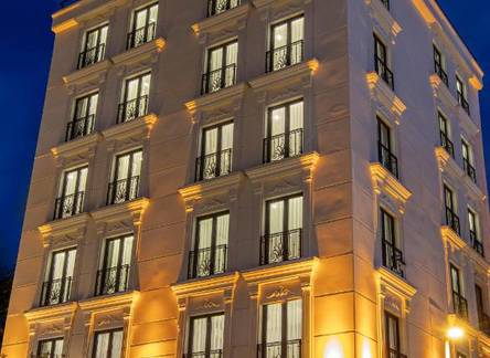 Отель MR Beyaz Hotel