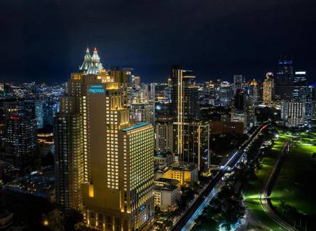 Отель Grande Centre Point Prestige
