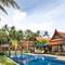 Отель Tawantok Beach Villas