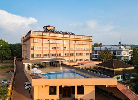 Отель Nazri The Verda Hotel