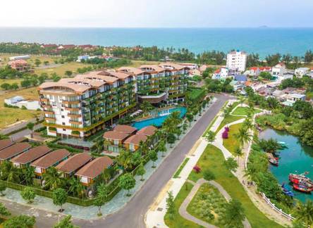 Отель Bellerive Hoi An Resort and Spa