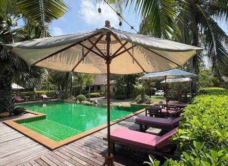 Отель Baan Baitan Resort