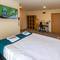 Отель New Garden Airport Hotel