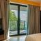 Отель Athiri Residence Dhiffushi